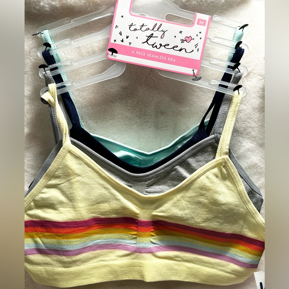 NEW 4 PACK SEAMLESS TRAINING BRAS, LIGHT YELLOW, GRAY. LIGHT GREEN, DARK BLUE